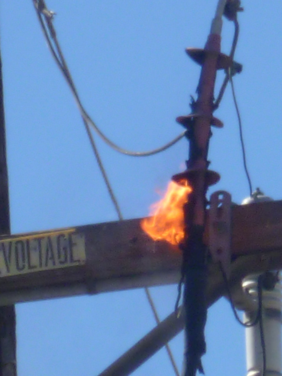 On Tuesday, November 2, at about 1:00 in the afternoon an electrical pole caught fire right after it blew a fuse. The block of Kensington Street and the north side of Sespe were without power for several hours.