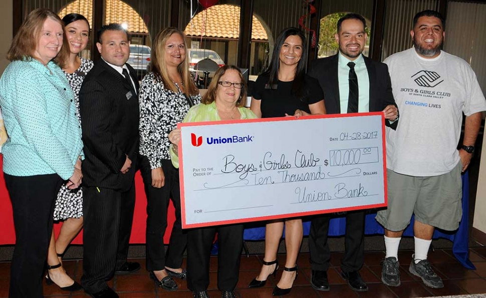 (l-r) Virginia Neuman, Sandra Ambriz, Nico Vargas, Ari Larson, Jan Marholin, Berta Vassaur, Francisco Pesantez and Buddy Escoto.