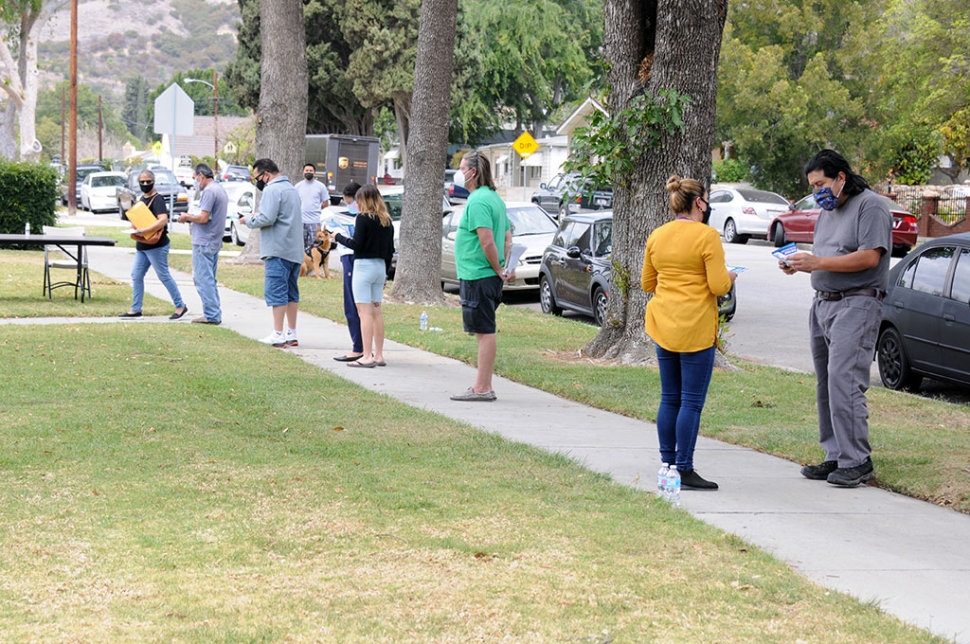 Wednesday, April 7th & 14th between 10am and 3pm residents lined up behind the Veterans Memorial Building to receive their COVID-19 vaccines hosted by the County of Ventura. The next Vaccine Clinic’s will be held April 21st & 28th from 10am – 3pm at the Veterans Memorial Building. To receive a vaccine, residents must register at https://www.ventura county recovers.org/. Also, please note that only eligible individuals based on the current vaccine tiers will be able to obtain a registration.