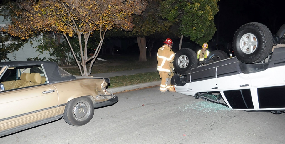 The Mercedes suffered moderate damage. No injuries were reported.