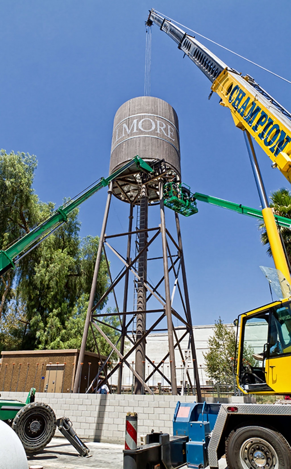 Fillmore has a new Verizon cell phone tower! Despite Mayor Washburn’s energetic efforts to kill the project, a last minute phalanx of lawyers claiming such obstruction violated federal law persuaded the council majority to change its mind. Photo Courtesy Bob Crum.