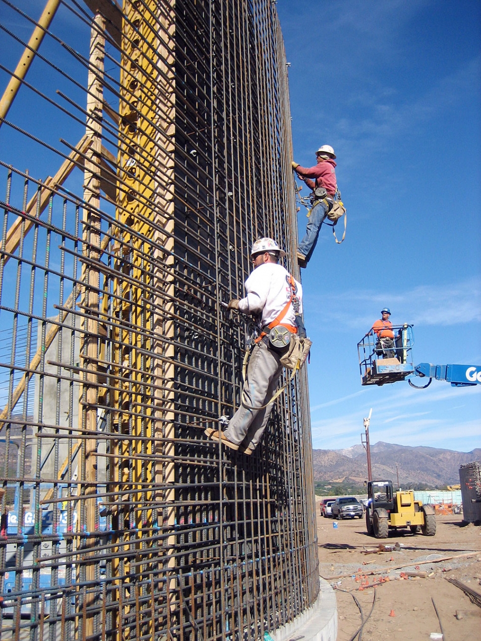 Construction workers are shown installing concrete reinforcement for 1 MG Recycled Water Storage Tank at Fillmore’s new Water Reclamation Facility.