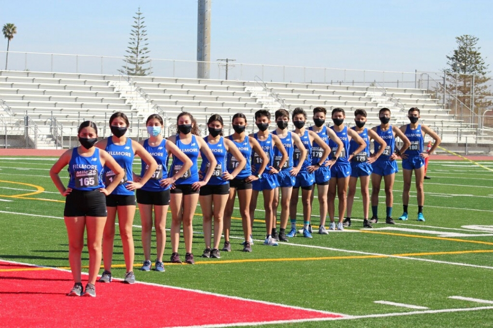 The 2021 Flashes Cross Country Team.