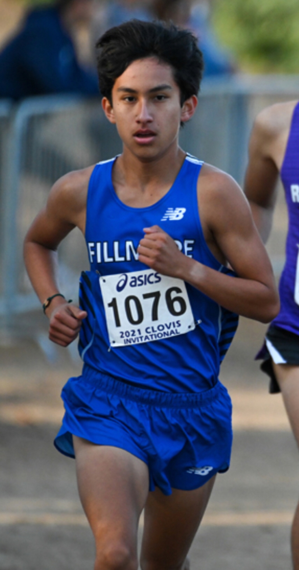 Flashes Camilo Torres placed 2nd at the Ventura County Cross Country Championship this past Friday, October
29th. Photos courtesy Coach Kim Tafoya.